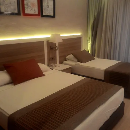 Port River & Σιντέ