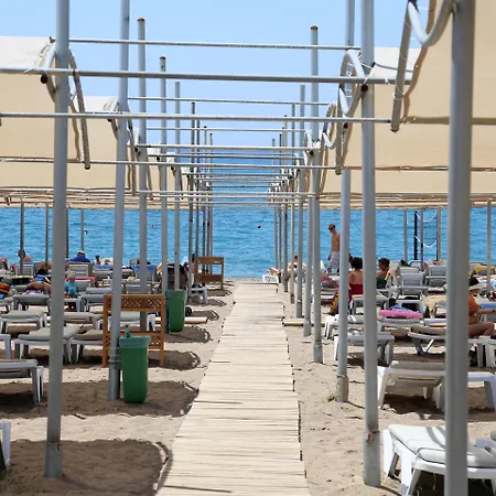 Hotell Port River &