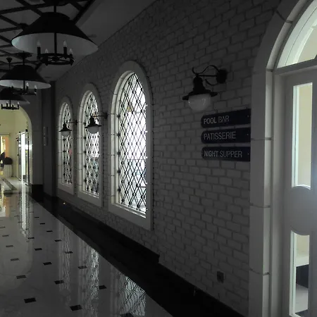 Hotell Port River &