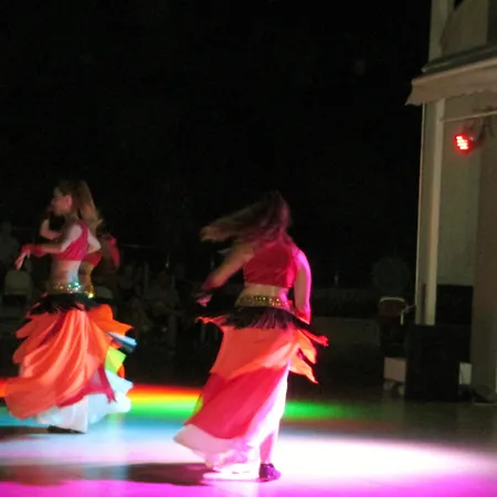 Port River & Ξενοδοχείο 5*