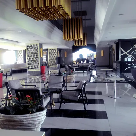 Hotell Port River & Side