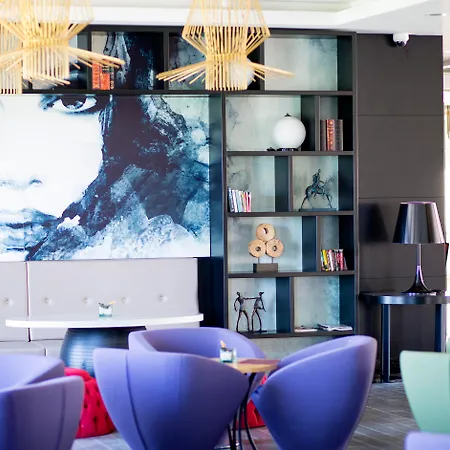 Port River & Hotell 5*