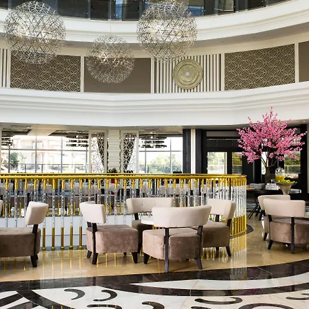 Port River & Ξενοδοχείο